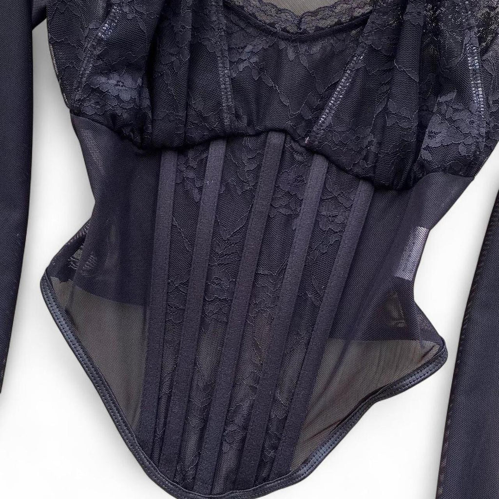 black lace coreset top with long sleeve