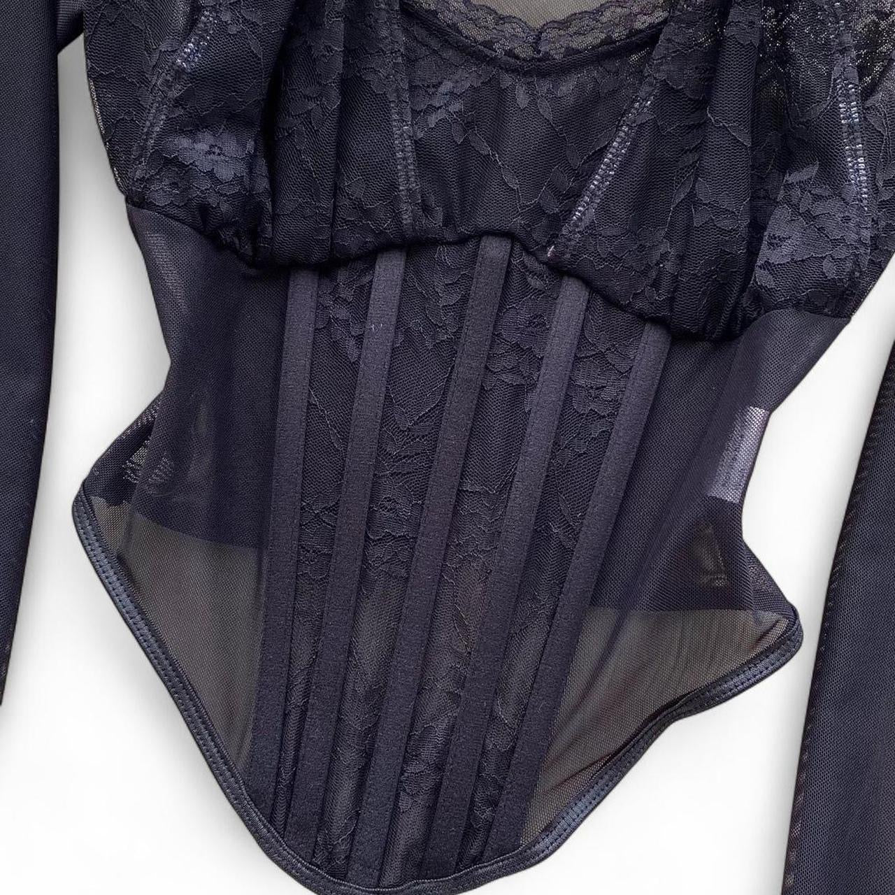 black lace coreset top with long sleeve